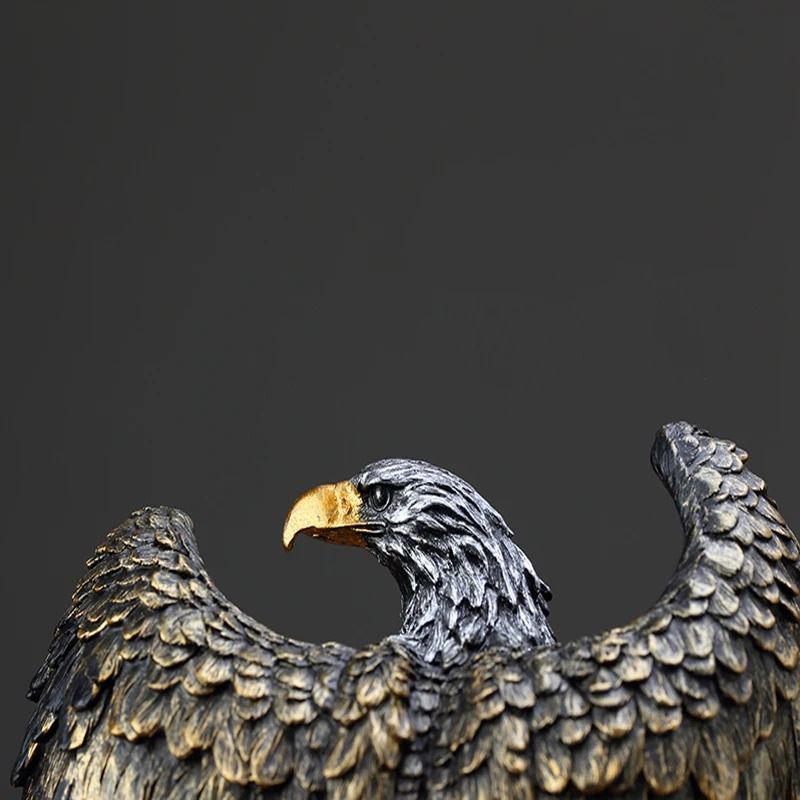 Escultura Águia Nórdica