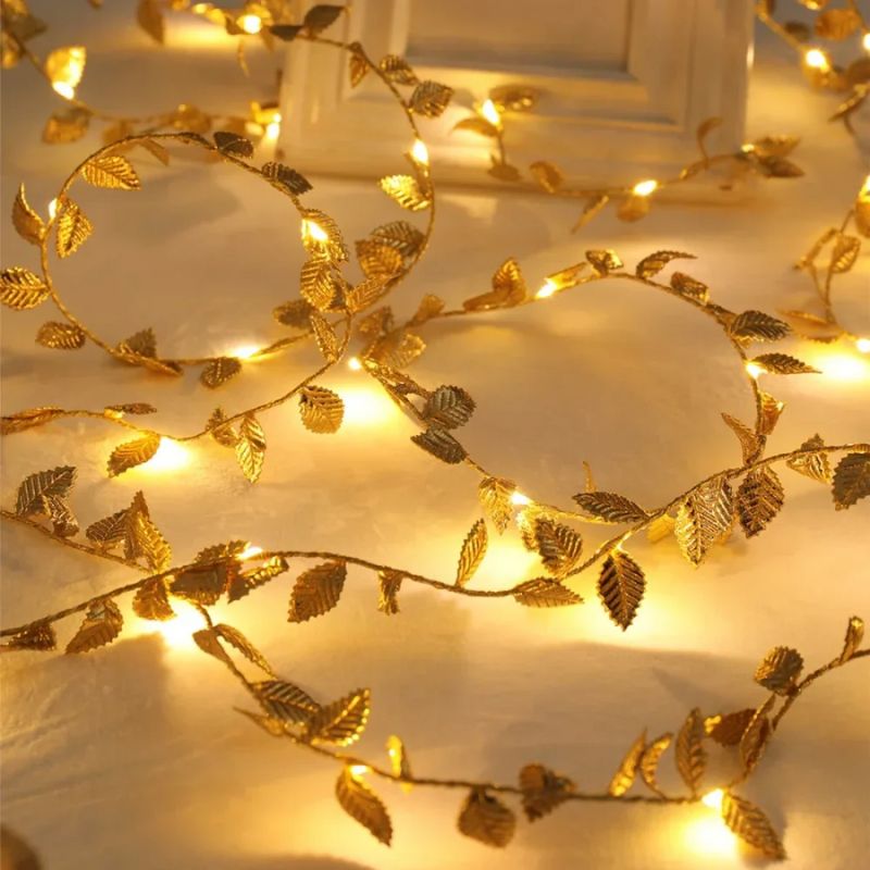 Cordão de Luzes LED Decorativo com Folhas Douradas