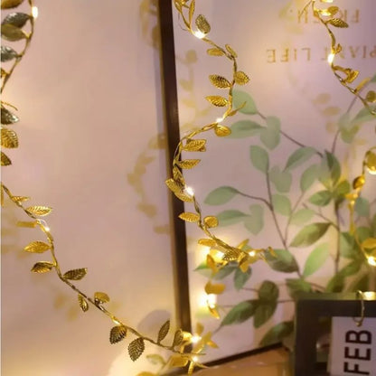 Cordão de Luzes LED Decorativo com Folhas Douradas